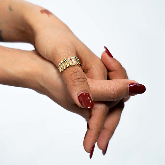 Realis- Exquisite diamond ring with rubies and diamonds on model hand